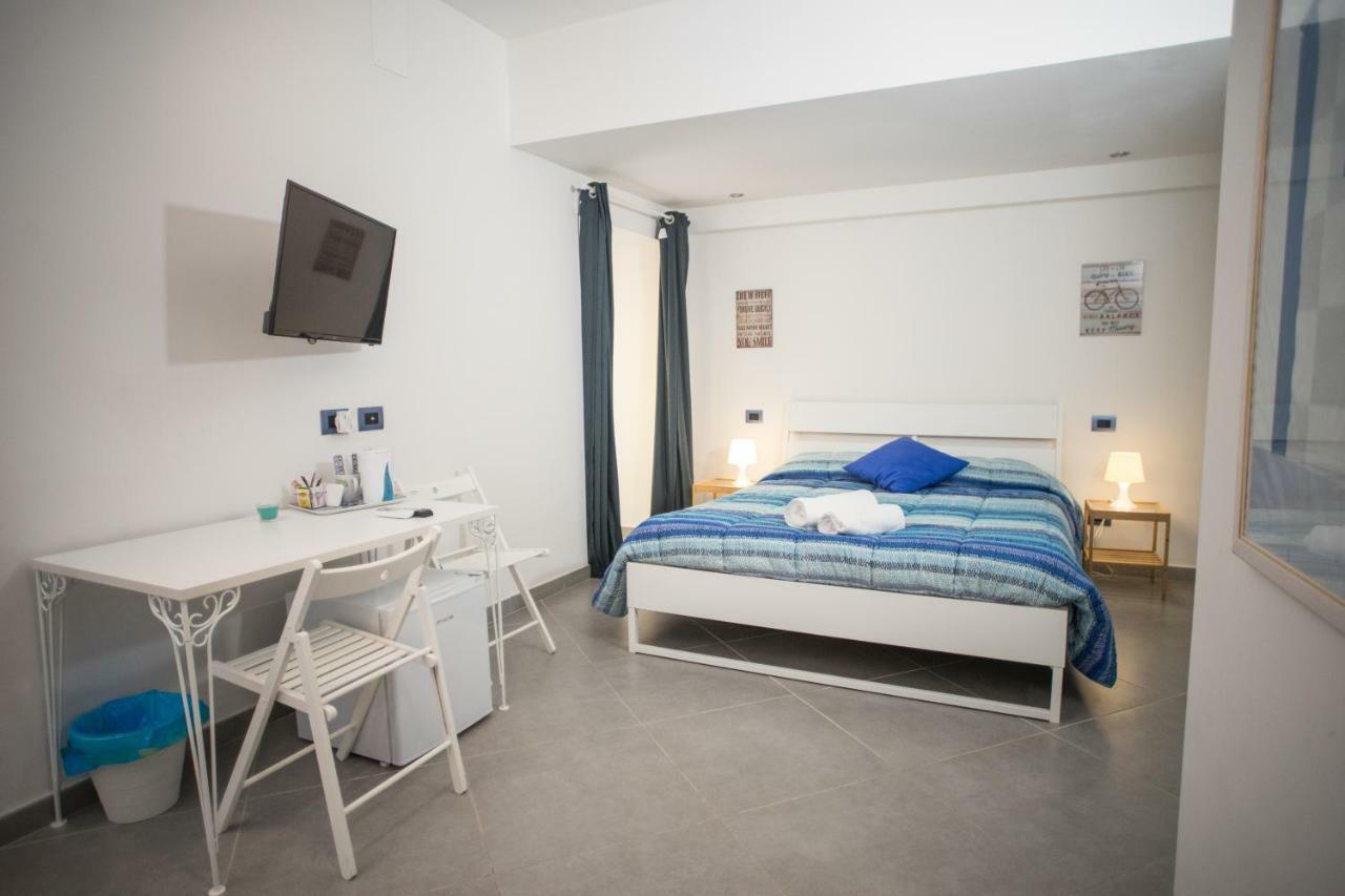 Hello World Bed & Breakfast Агридженто Екстериор снимка